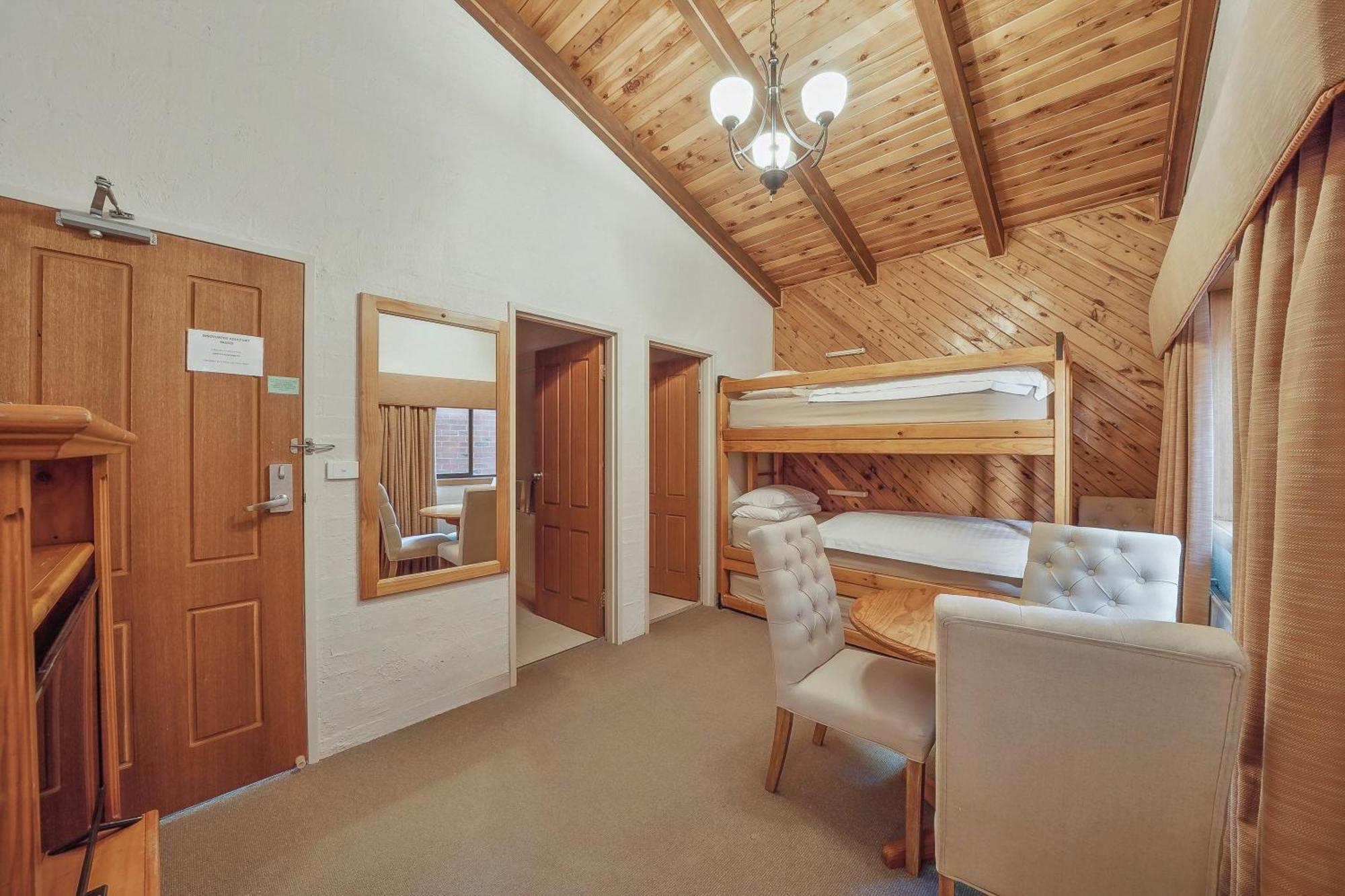Hotel Pension Grimus Mount Buller Exterior photo
