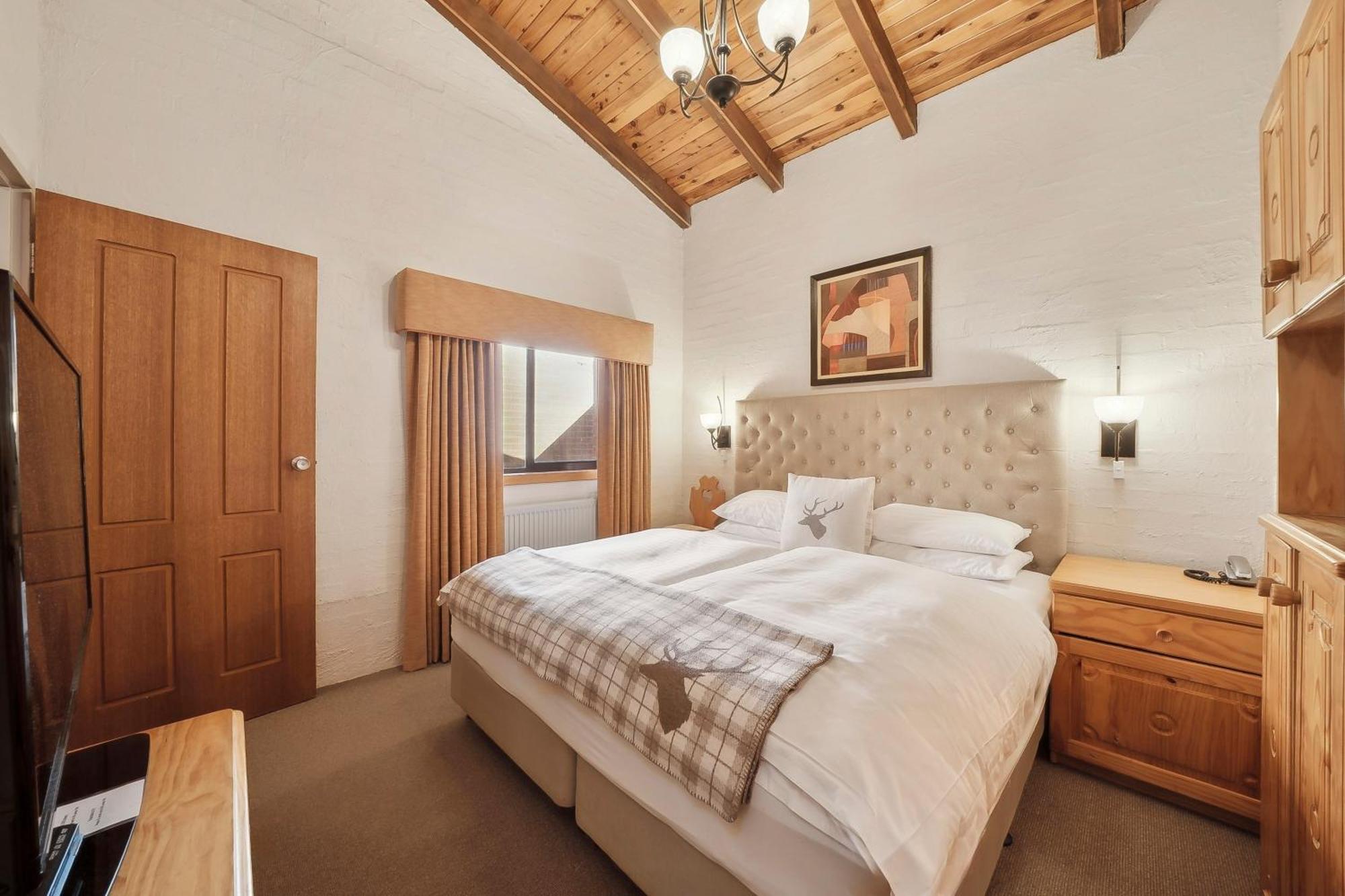 Hotel Pension Grimus Mount Buller Exterior photo